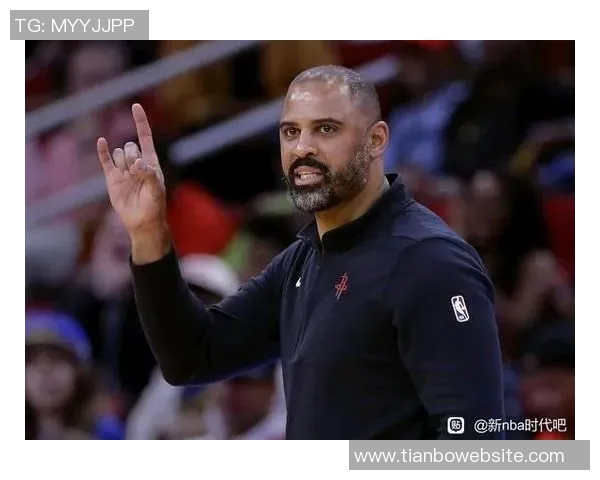 乌度卡谈狄龙开场表现称其侵略性十足强调团队合作是胜利关键 乌度卡谈狄龙开场表现称其侵略性十足强调团队合作是胜利关键