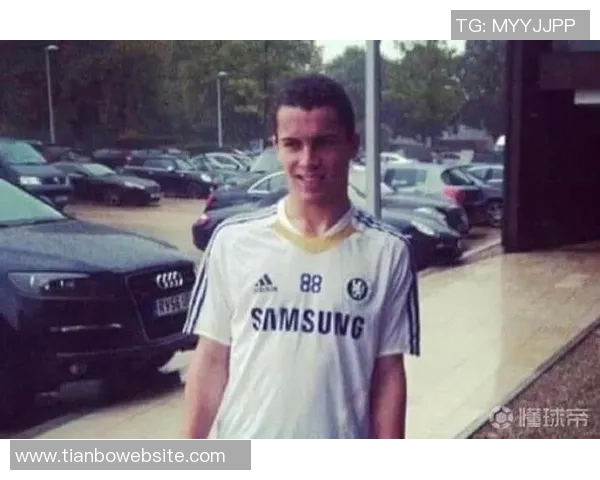 男子涉嫌谋杀未遂前切尔西青训球员扬盖奥案件引发关注