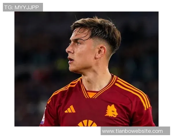 马特拉齐社交媒体分享帕雷德斯与迪巴拉签名球衣珍藏品