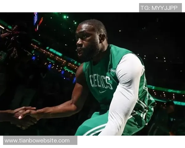 杰伦布朗狂砍41分6板7助5断1帽却难救球队首节火力全开表现引人注目 杰伦布朗狂砍41分6板7助5断1帽却难救球队首节火力全开表现引人注目