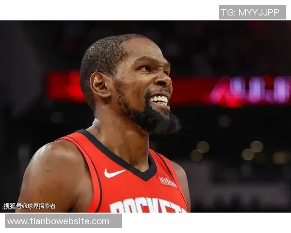 杜兰特表现平平第三节独得13分末节仅出手1次全场仅得16分并有5次失误